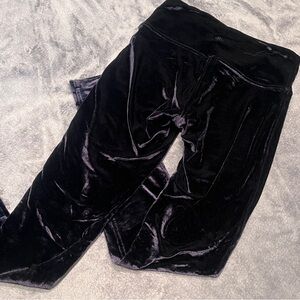 LULULEMON *SPECIAL EDITION* WUNDER LOUNGE VELVET HIGH-RISE LEGGINGS - LIKE NEW!